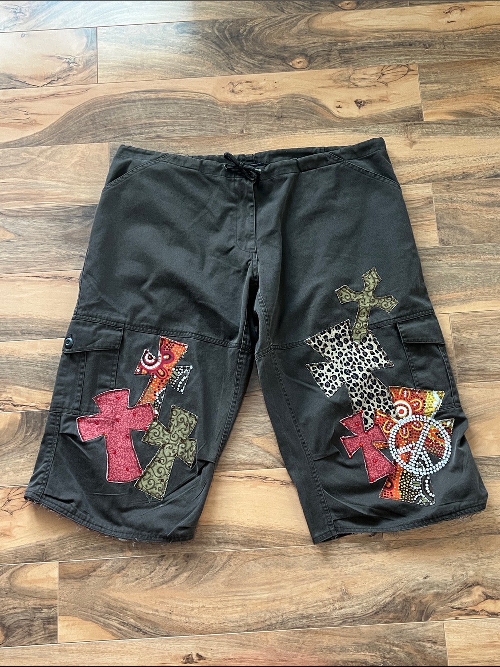Y2K Grunge Cross Patchwork Cargo Jorts Rhinestone Embellished Brown XL Diva B